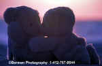 400SunsetKiss.jpg (10918 bytes)