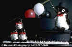PenguinsOnSteinwayPiano.jpg (12909 bytes)